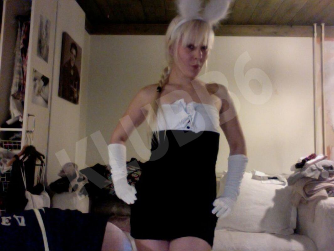 ugblondin3888287