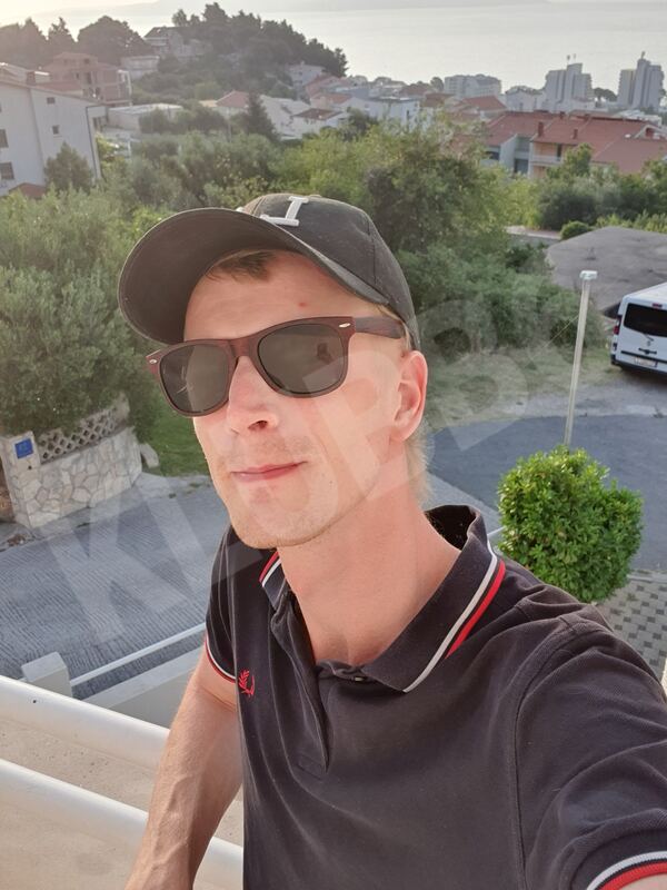 Loveguy6009429