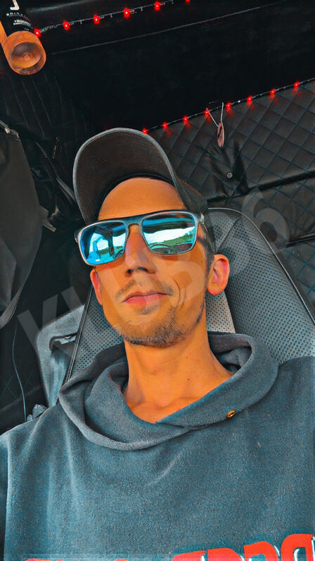 Johan95Fh56002975