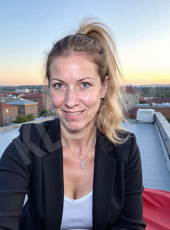 Karolina906010941