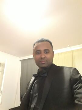 Mo